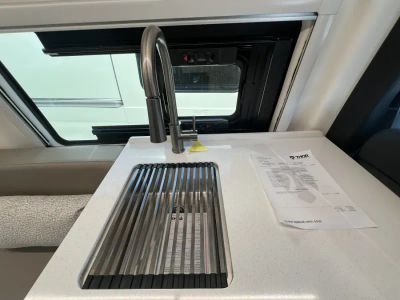 2027 Thor Motor Coach TRANQUILITY — photo 12 view