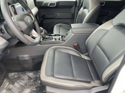 2026 Ford Bronco — photo 13 view