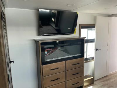 2026 Keystone RV Montana - Photo 14