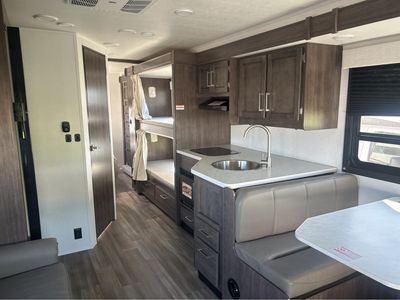 2026 Jayco Redhawk SE - Photo 33