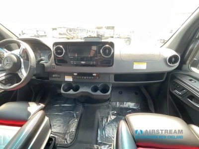 2026 Airstream Interstate - Photo 9