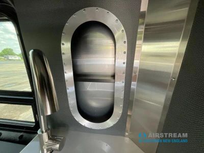 2026 Airstream Interstate - Photo 18