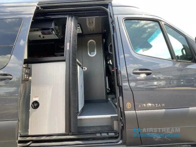 2026 Airstream Interstate - Photo 5