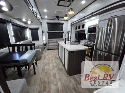 2025 CrossRoads RV Hampton - Photo 9
