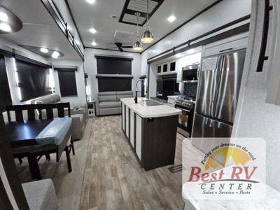 2025 CrossRoads RV Hampton - Photo 15