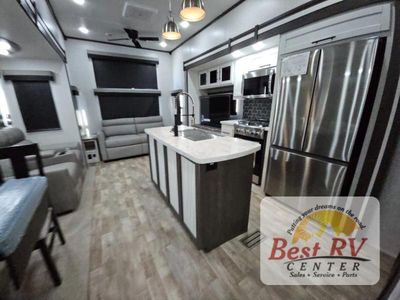 2025 CrossRoads RV Hampton - Photo 11
