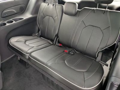 2026 Chrysler Pacifica — photo 17 view