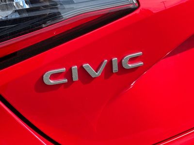 2025 Honda Civic Hatchback - Photo 30