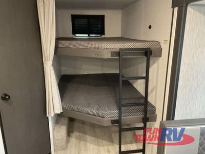 2025 Keystone RV Hideout Sport Double Axle - Photo 35