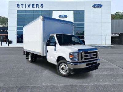 2025 Ford Econoline Cutaway - Photo 1