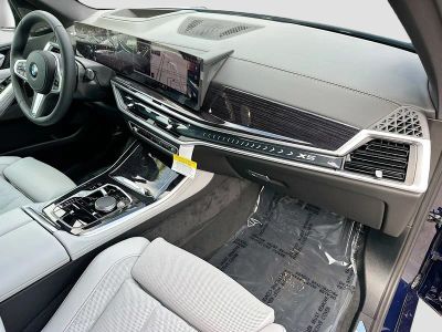 2026 BMW X5 — photo 23 view