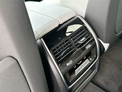 2026 BMW X5 — photo 19 view