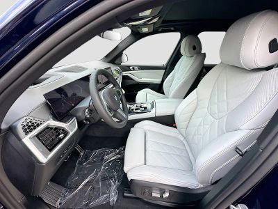 2026 BMW X5 — photo 16 view