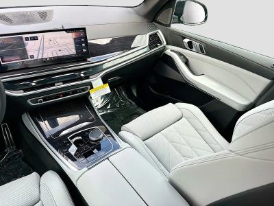 2026 BMW X5 — photo 18 view