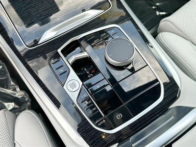 2026 BMW X5 — photo 14 view