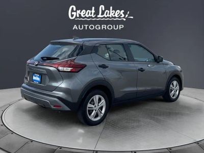 2023 Nissan Kicks — detail view