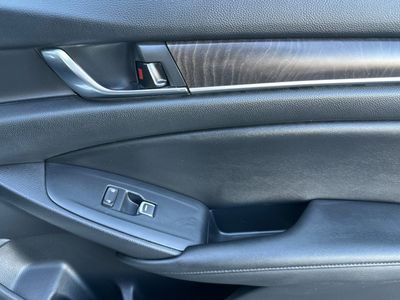 2019 Honda Accord - Photo 18