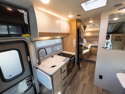 2027 Thor Motor Coach COMPASS AWD — photo 8 view