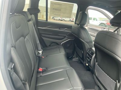 2026 Jeep Grand Cherokee — photo 19 view