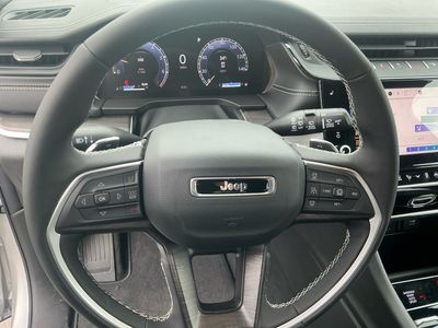 2026 Jeep Grand Cherokee — photo 14 view
