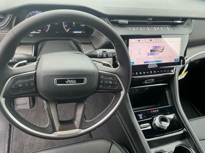 2026 Jeep Grand Cherokee — photo 15 view