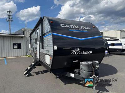 2023 Coachmen RV Catalina Legacy 293QBCK — front three-quarter view