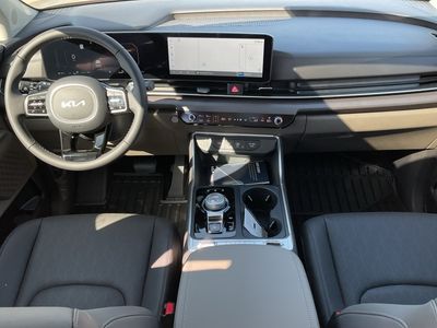 2026 Kia Carnival Hybrid — photo 12 view