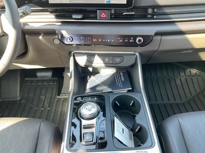 2026 Kia Carnival Hybrid — photo 13 view