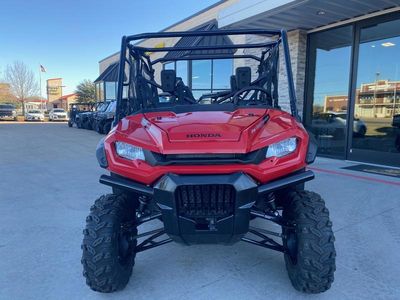 2025 Honda Pioneer 1000-6 Crew Deluxe - Photo 3