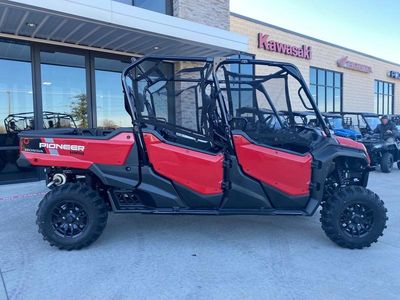 2025 Honda Pioneer 1000-6 Crew Deluxe - Photo 8