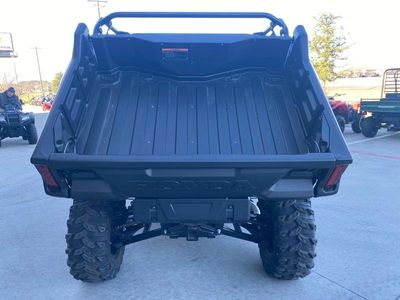 2025 Honda Pioneer 1000-6 Crew Deluxe - Photo 13