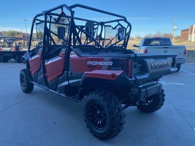 2025 Honda Pioneer 1000-6 Crew Deluxe - Photo 4