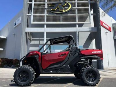 2026 Can-Am® Commander XT 1000R — front three-quarter view