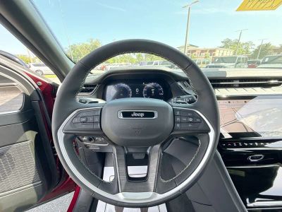 2026 Jeep Grand Cherokee — photo 14 view