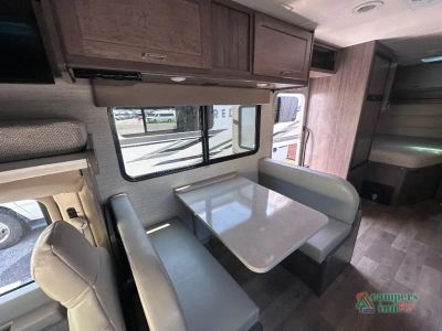 2025 Winnebago Spirit — photo 17 view