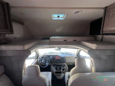 2025 Winnebago Spirit — photo 16 view