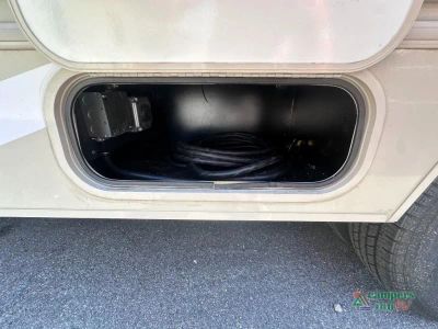 2025 Winnebago Spirit — photo 11 view