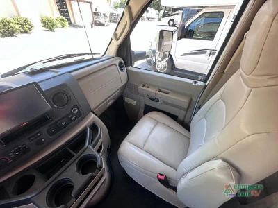 2025 Winnebago Spirit — photo 15 view
