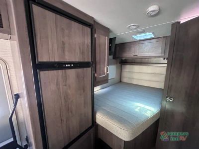 2025 Winnebago Spirit — photo 21 view