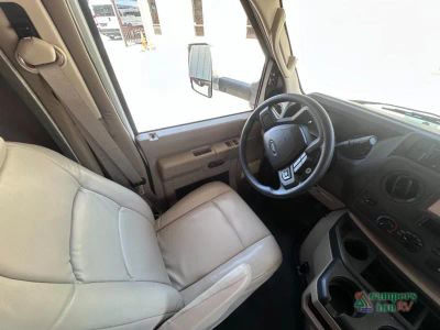 2025 Winnebago Spirit — photo 14 view