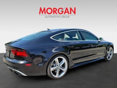 2016 Audi RS 7 — side profile view
