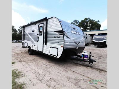 2026 Jayco Jay Flight SLX — front three-quarter view