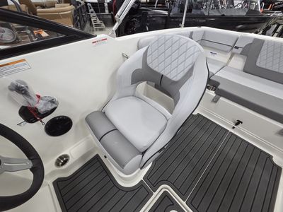 2026 Bayliner VR4 OB - Photo 21