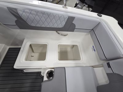 2026 Bayliner VR4 OB - Photo 12