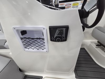 2026 Bayliner VR4 OB - Photo 20