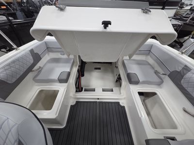 2026 Bayliner VR4 OB - Photo 9
