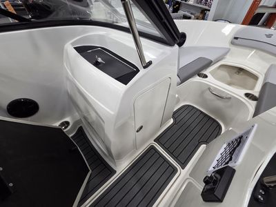 2026 Bayliner VR4 OB - Photo 17