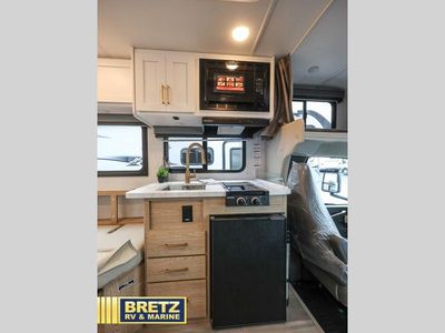 2026 Thor Motor Coach Four Winds — photo 15 view