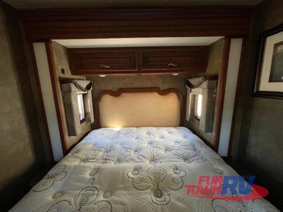 2014 Newmar Canyon Star - Photo 24