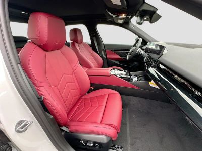 2026 BMW 5 Series — photo 23 view